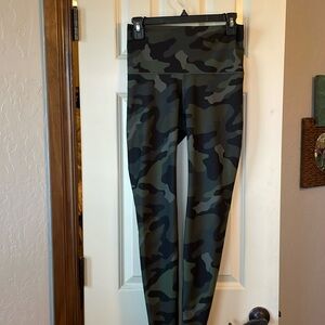 Old Navy Extra High-Rise Leggings